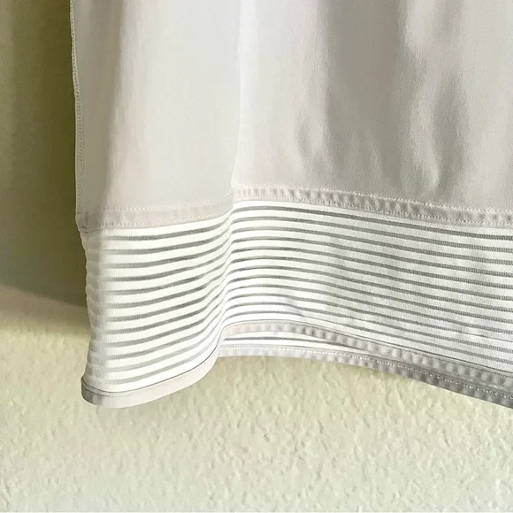 Lululemon Stripe in Stride White Short Sleeve Top 6/8 Medium - Picture 5 of 14